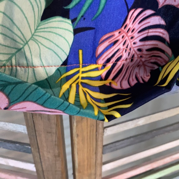 Tropical shorts - Picture 8 of 9